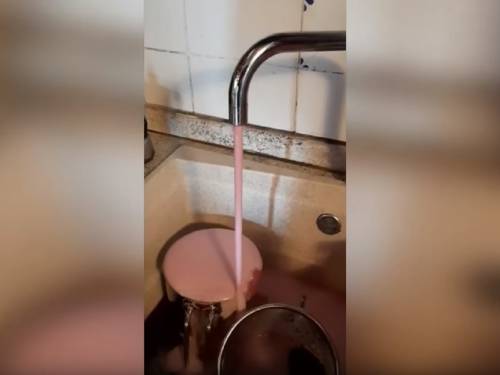 umesto vode, iz slavina je poteklo vino 