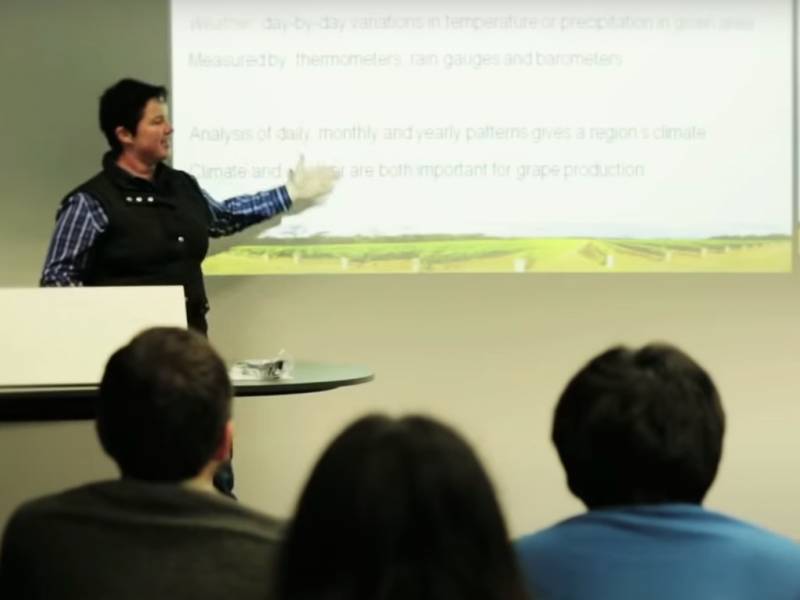 australijanci nude odličan, a besplatan vinski kurs