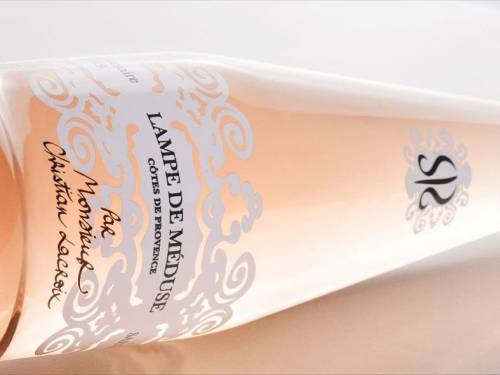 kitnjast spoj vinarstva i sveta visoke mode