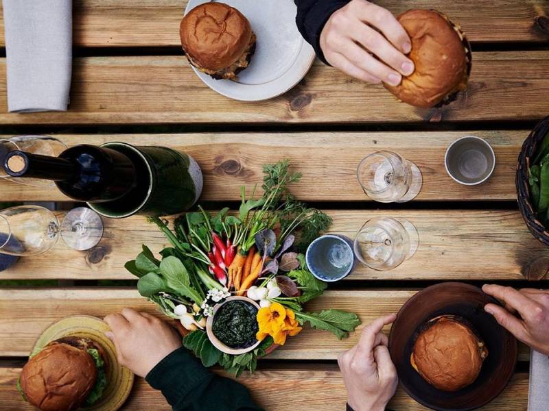 u čuvenoj nomi sada se ruča za 1 600 dinara 