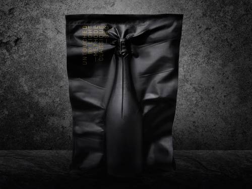 u sloveniji predstavljeno vino pravljeno u tami