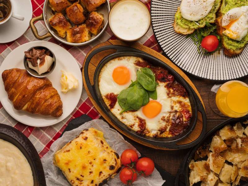 doručak u maloj avali