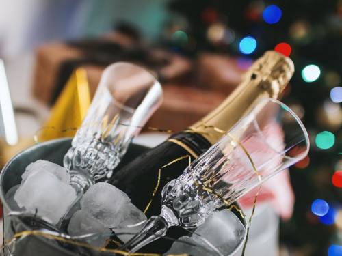 prodaja šampanjca raste počinju lude dvadesete 