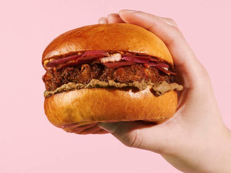 alen dikas otvorio kiosk sa veganskim burgerima