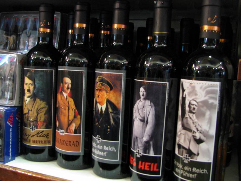 obustavlja se prodaja vina sa hitlerovim likom