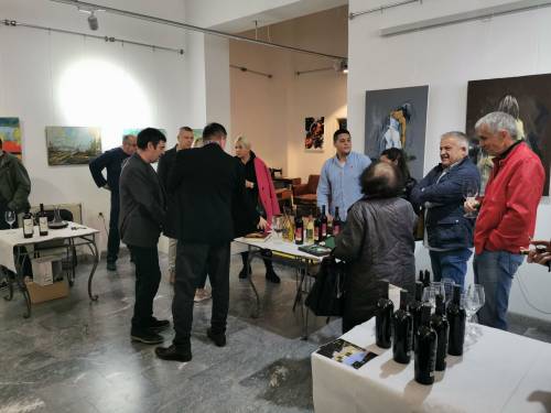 karavan prokupca okupio je topličke vinare