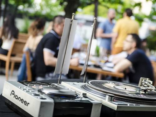 sounds delicious hedonizam zvuka i ukusa