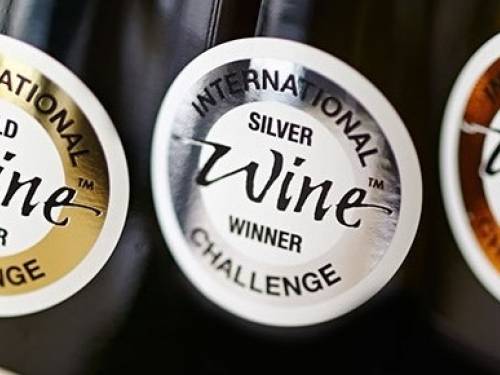 tri nagrade u londonu za vinariju lastar