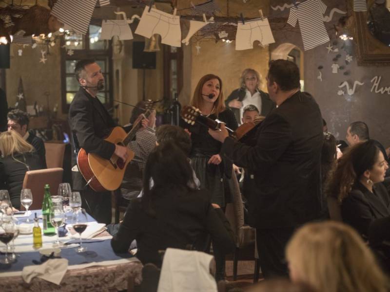 vatromet ukusa na večeri povodom dana hvara