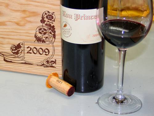 u modi je crno vino ne crveno, već zaista crno 