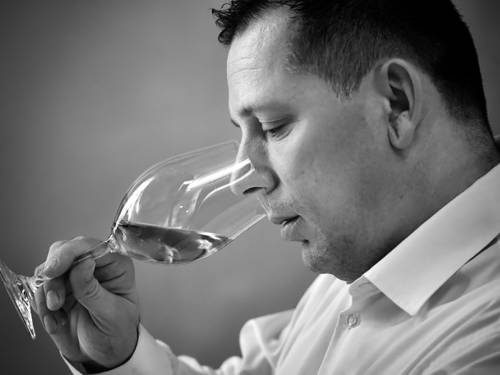 umro je miki jurišić