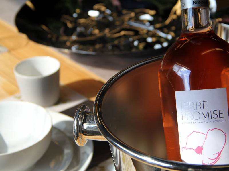 ohladite vino za tili čas uz pomoć znanja fizike 