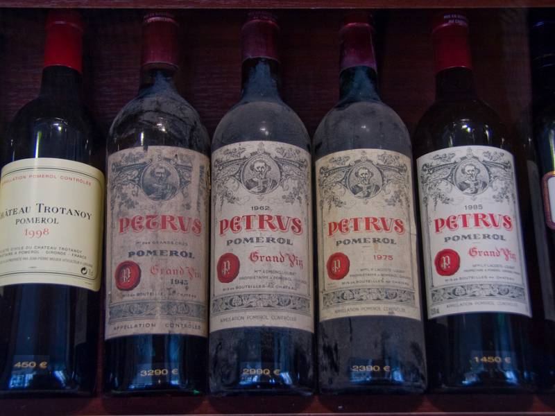 bogati kolumbijac kupio deo vinarije petrus 