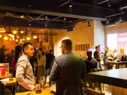 vinarija lastar priredila donatorsko veče u platou