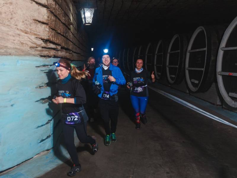 održana trka kroz najveći vinski podrum na planeti 