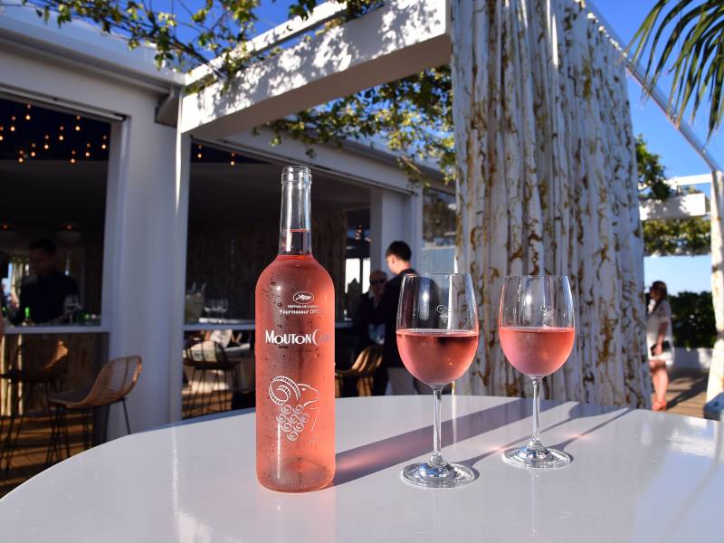 18 500 boca vina za slavne goste u kanu