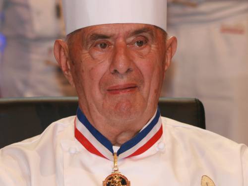 umro je pol bokuz, najveći francuski kuvar